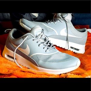 NIKE AIR MAX THEA